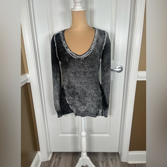 Free People Monochrome Ombre V-Neck Knit Top Medium - Picture 3 of 8
